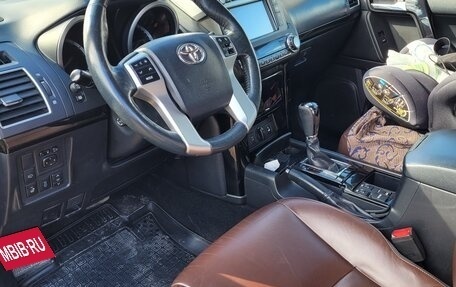 Toyota Land Cruiser Prado 150 рестайлинг 2, 2017 год, 3 500 000 рублей, 5 фотография