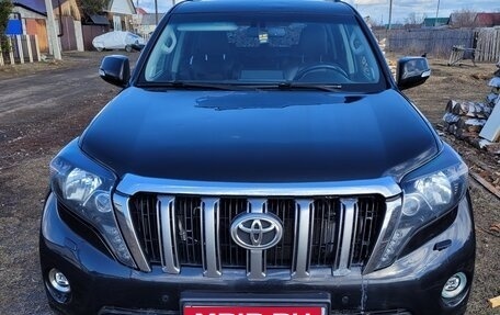 Toyota Land Cruiser Prado 150 рестайлинг 2, 2017 год, 3 500 000 рублей, 10 фотография