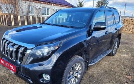Toyota Land Cruiser Prado 150 рестайлинг 2, 2017 год, 3 500 000 рублей, 11 фотография