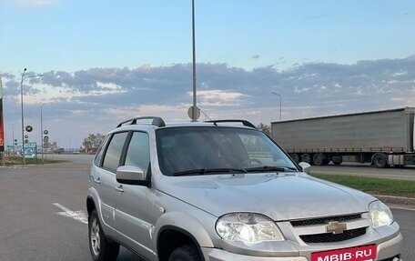 Chevrolet Niva I рестайлинг, 2012 год, 307 000 рублей, 2 фотография