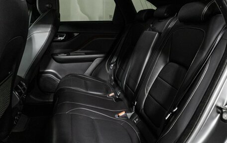 Jaguar F-Pace, 2018 год, 3 599 898 рублей, 10 фотография