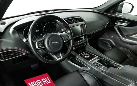 Jaguar F-Pace, 2018 год, 3 599 898 рублей, 11 фотография