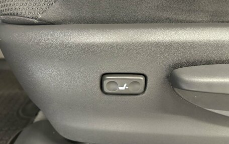 Toyota Land Cruiser Prado 150 рестайлинг 2, 2013 год, 2 749 000 рублей, 10 фотография