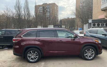 Toyota Highlander III, 2014 год, 3 390 000 рублей, 12 фотография