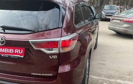Toyota Highlander III, 2014 год, 3 390 000 рублей, 9 фотография