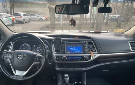 Toyota Highlander III, 2014 год, 3 390 000 рублей, 16 фотография