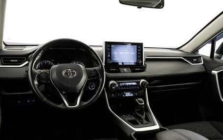 Toyota RAV4, 2020 год, 3 899 000 рублей, 12 фотография