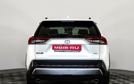 Toyota RAV4, 2020 год, 3 899 000 рублей, 7 фотография