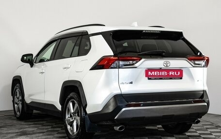 Toyota RAV4, 2020 год, 3 899 000 рублей, 8 фотография