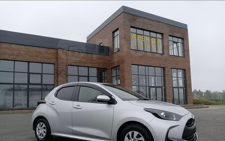 Toyota Yaris, 2020 год, 1 260 000 рублей, 3 фотография