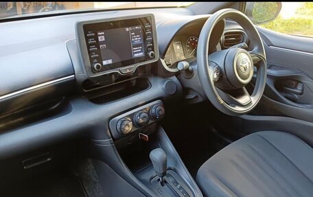 Toyota Yaris, 2020 год, 1 260 000 рублей, 14 фотография