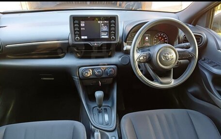 Toyota Yaris, 2020 год, 1 260 000 рублей, 15 фотография