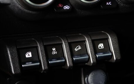 Suzuki Jimny, 2020 год, 3 900 000 рублей, 23 фотография