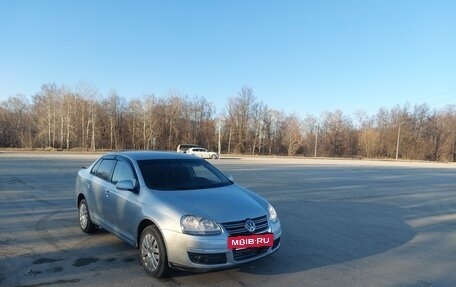 Volkswagen Jetta VI, 2010 год, 620 000 рублей, 2 фотография