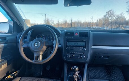 Volkswagen Jetta VI, 2010 год, 620 000 рублей, 6 фотография