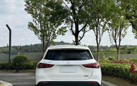 Mercedes-Benz GLA, 2022 год, 2 350 090 рублей, 4 фотография