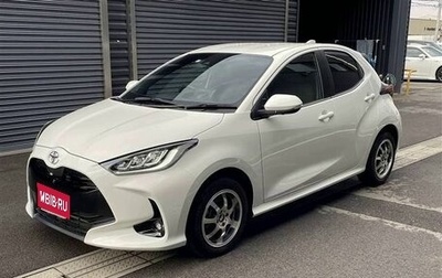 Toyota Yaris, 2022 год, 1 260 000 рублей, 1 фотография