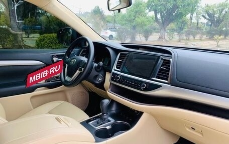 Toyota Highlander III, 2021 год, 2 500 011 рублей, 12 фотография