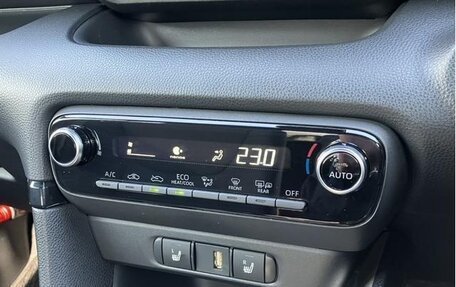 Toyota Yaris, 2022 год, 1 260 000 рублей, 12 фотография