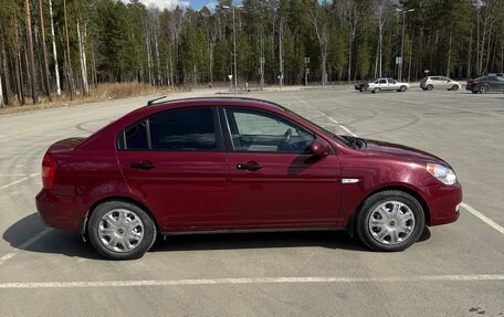 Hyundai Verna II, 2007 год, 420 000 рублей, 2 фотография