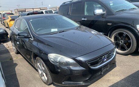 Volvo V40 II рестайлинг, 2014 год, 856 500 рублей, 1 фотография