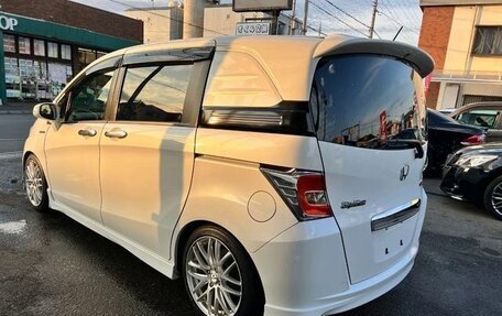 Honda Freed I, 2015 год, 812 000 рублей, 3 фотография