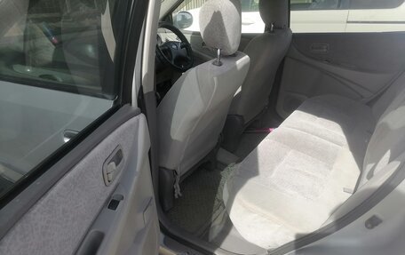 Nissan Tino, 2001 год, 400 000 рублей, 7 фотография