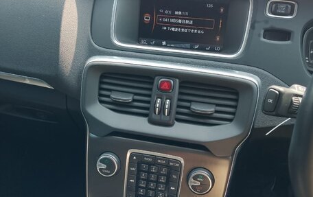 Volvo V40 II рестайлинг, 2014 год, 856 500 рублей, 21 фотография