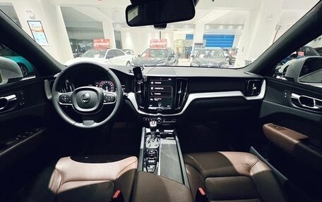 Volvo XC60 II, 2021 год, 2 800 000 рублей, 8 фотография