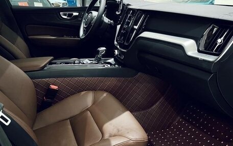 Volvo XC60 II, 2021 год, 2 800 000 рублей, 11 фотография