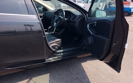 Volvo V40 II рестайлинг, 2014 год, 856 500 рублей, 24 фотография