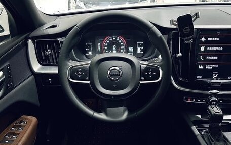 Volvo XC60 II, 2021 год, 2 800 000 рублей, 10 фотография