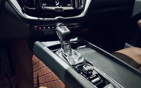 Volvo XC60 II, 2021 год, 2 800 000 рублей, 14 фотография