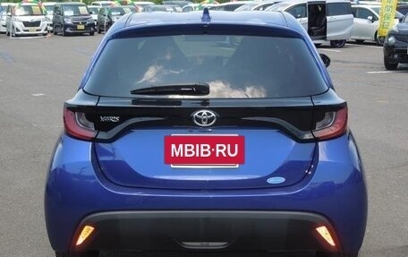 Toyota Yaris, 2022 год, 850 001 рублей, 5 фотография