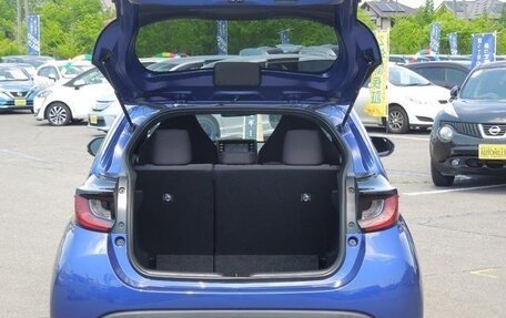 Toyota Yaris, 2022 год, 850 001 рублей, 6 фотография