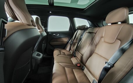 Volvo XC60 II, 2024 год, 7 390 000 рублей, 15 фотография