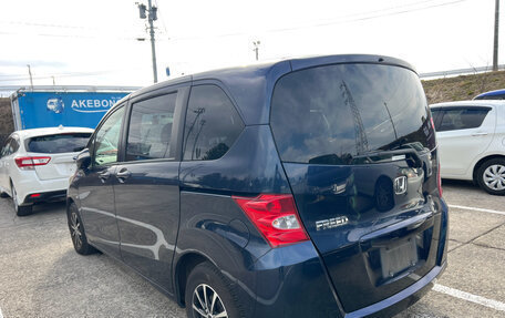 Honda Freed I, 2010 год, 750 000 рублей, 4 фотография