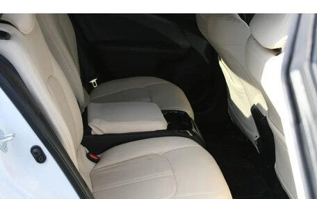 Toyota Prius IV XW50, 2016 год, 2 350 001 рублей, 8 фотография