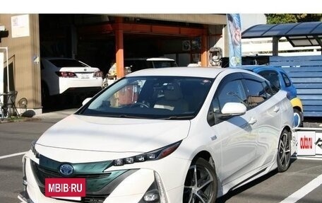 Toyota Prius IV XW50, 2016 год, 2 350 001 рублей, 2 фотография