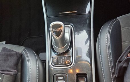 Mitsubishi Outlander III рестайлинг 3, 2019 год, 2 850 000 рублей, 13 фотография