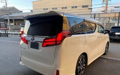 Toyota Alphard III, 2022 год, 3 650 000 рублей, 5 фотография