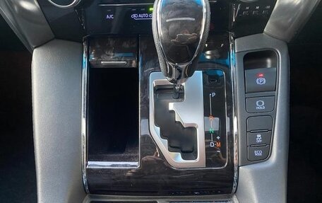Toyota Alphard III, 2022 год, 3 650 000 рублей, 13 фотография