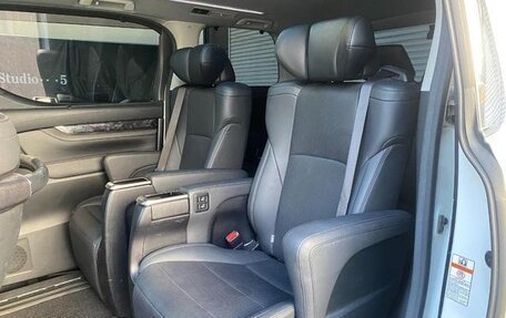 Toyota Alphard III, 2022 год, 3 650 000 рублей, 20 фотография