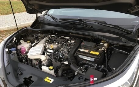 Toyota C-HR I рестайлинг, 2019 год, 2 200 000 рублей, 6 фотография