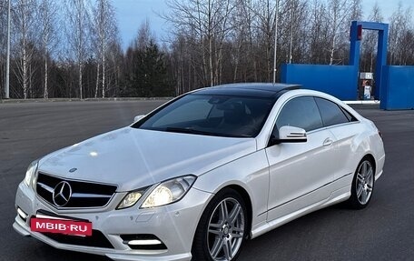Mercedes-Benz E-Класс, 2012 год, 1 710 000 рублей, 2 фотография