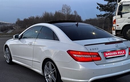 Mercedes-Benz E-Класс, 2012 год, 1 710 000 рублей, 7 фотография