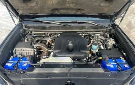 Toyota Land Cruiser Prado 150 рестайлинг 2, 2017 год, 4 070 000 рублей, 12 фотография