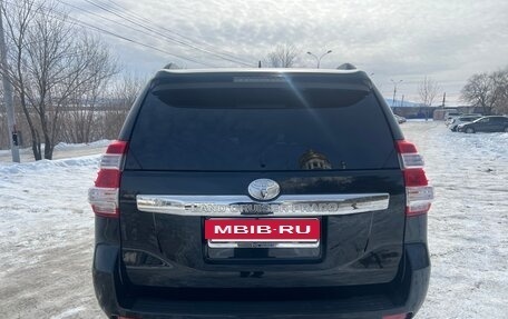 Toyota Land Cruiser Prado 150 рестайлинг 2, 2017 год, 4 070 000 рублей, 6 фотография