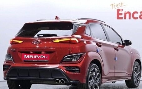 Hyundai Kona I, 2021 год, 1 880 000 рублей, 2 фотография