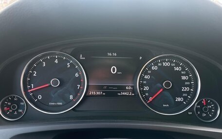 Volkswagen Touareg III, 2011 год, 2 100 000 рублей, 7 фотография